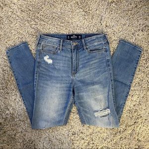 Hollister High Rise Super Skinny Cropped Jean